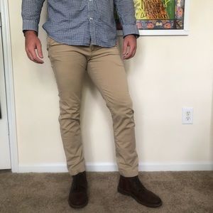 Hollister stretch fit khakis